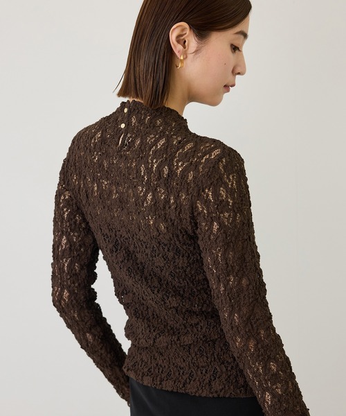 ROPE'(ロペ)の「カムイレースハイネックカットソー/イージーケア(Tシャツ/カットソー・レディース・ダークブラウン/ホワイト/ブラック・38)」の3枚目の写真