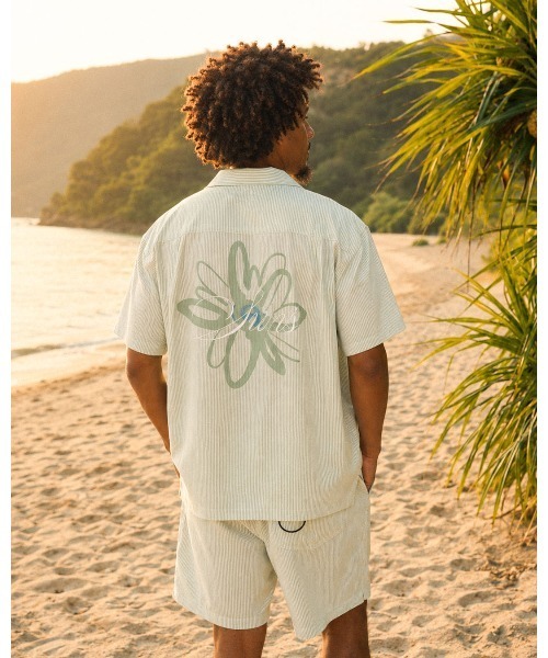 SUNS by #Re:room(サンズバイリルーム)の「サンズエンブロイダリーシアサッカーオープンカラーシャツ(シャツ/ブラウス・メンズ・グレー/グリーン/ブルー・SMALL/MEDIUM)」の4枚目の写真