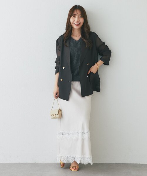 La boutique BonBon(ラブティックボンボン)の「起毛サテンレース付きナロースカート(スカート・レディース・ライトベージュ・34/36/38)」の11枚目の写真