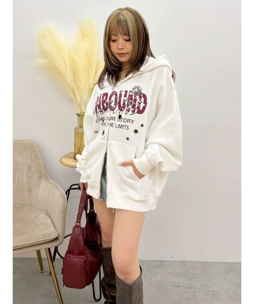 EVRIS(エヴリス)の「アイレットオーバーサイズパーカー(パーカー・レディース・ホワイト/ブラック/カーキ・FREE)」の20枚目の写真
