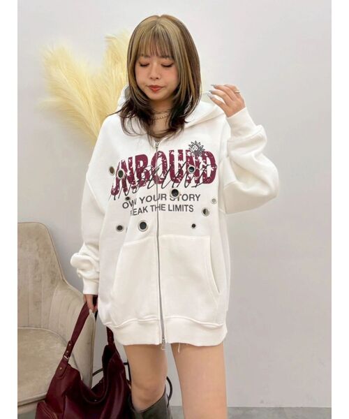 EVRIS(エヴリス)の「アイレットオーバーサイズパーカー(パーカー・レディース・ホワイト/ブラック/カーキ・FREE)」の21枚目の写真
