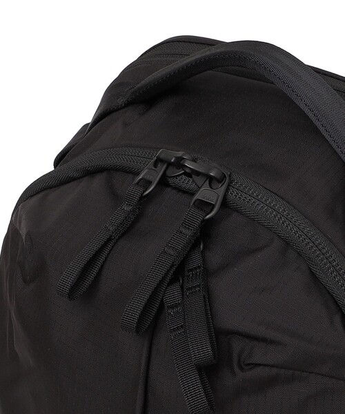 SHIPS any(シップス エニィ)の「ABLE CARRY: 26L Max EDC バックパック(トートバッグ・メンズ・ブラック・ONE SIZE)」の4枚目の写真