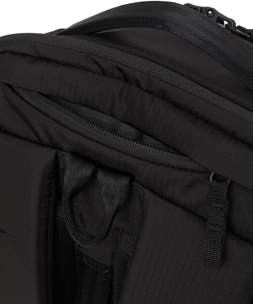 SHIPS any(シップス エニィ)の「ABLE CARRY: 26L Max EDC バックパック(トートバッグ・メンズ・ブラック・ONE SIZE)」の5枚目の写真
