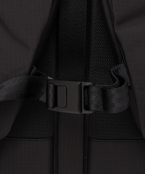 SHIPS any(シップス エニィ)の「ABLE CARRY: 26L Max EDC バックパック(トートバッグ・メンズ・ブラック・ONE SIZE)」の7枚目の写真