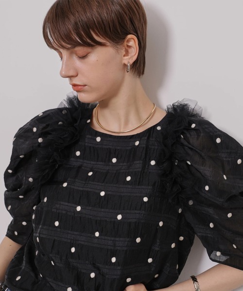 CADUNE(カデュネ)の「チュールフリルドットブラウス(シャツ/ブラウス・レディース・ブラックミックス/ブラック・38/36)」の5枚目の写真
