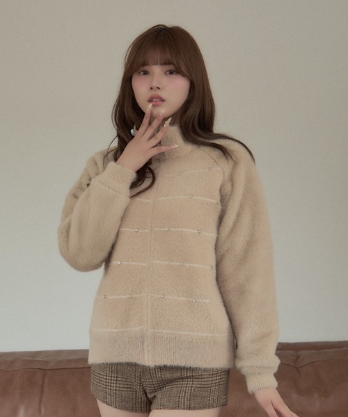 TITTY&CO.(ティティーアンドコー)の「ビジューシャギージップニット(カーディガン/ボレロ・レディース・ブラック/アイボリー/ベージュ・FREE)」の11枚目の写真