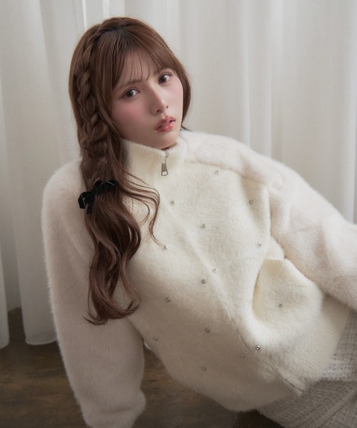 TITTY&CO.(ティティーアンドコー)の「ビジューシャギージップニット(カーディガン/ボレロ・レディース・ブラック/アイボリー/ベージュ・FREE)」の15枚目の写真