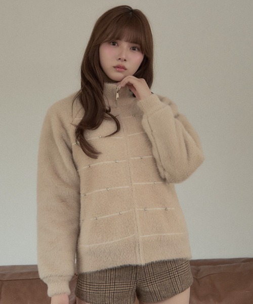TITTY&CO.(ティティーアンドコー)の「ビジューシャギージップニット(カーディガン/ボレロ・レディース・ブラック/アイボリー/ベージュ・FREE)」の10枚目の写真