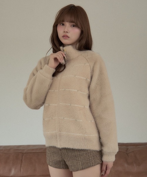 TITTY&CO.(ティティーアンドコー)の「ビジューシャギージップニット(カーディガン/ボレロ・レディース・ブラック/アイボリー/ベージュ・FREE)」の7枚目の写真