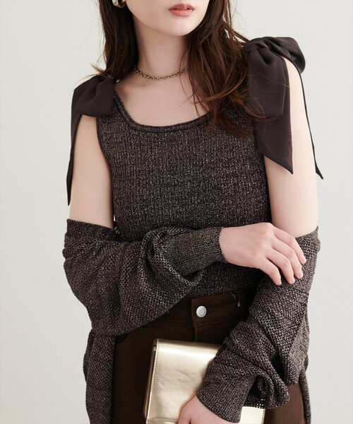natural couture(ナチュラルクチュール)の「リボン付きラメリブタンク(ニット/セーター・レディース・ブラウン/ベージュ/サックスブルー/オフホワイト/ブラック・FREE)」の3枚目の写真