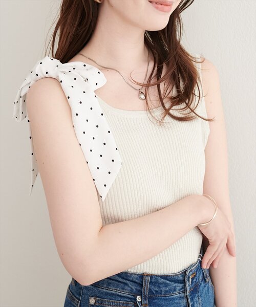 natural couture(ナチュラルクチュール)の「リボン付きラメリブタンク(ニット/セーター・レディース・ブラウン/ベージュ/サックスブルー/オフホワイト/ブラック・FREE)」の6枚目の写真