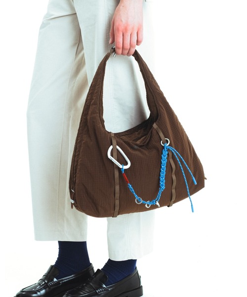 Topologie(トポロジー)の「Cloud Hobo Small(クラウド ホーボー スモール)(ショルダーバッグ・レディース・ブルー/ブラウン・ONE SIZE)」の7枚目の写真