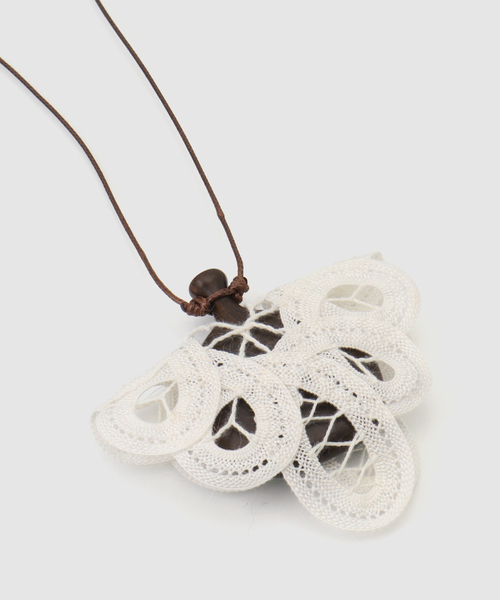 SLOBE IENA(スローブイエナ)の「suxu/スゥ batten lace necklace 26A-NC05(ネックレス・レディース・ホワイト・FREE)」の9枚目の写真