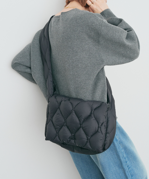 Spick & Span(スピックアンドスパン)の「《WEB限定 / 追加》TAION / タイオン MILITARY MESSENGER DOWN BAG-M(ショルダーバッグ・レディース・ブラック・FREE)」の2枚目の写真