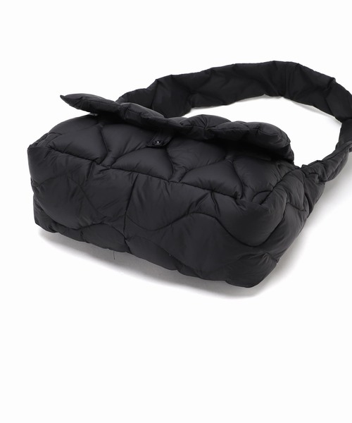 Spick & Span(スピックアンドスパン)の「《WEB限定 / 追加》TAION / タイオン MILITARY MESSENGER DOWN BAG-M(ショルダーバッグ・レディース・ブラック・FREE)」の6枚目の写真