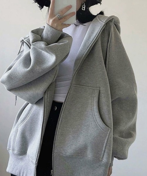 CHUL(チュル)の「オーバーサイズ ジップアップパーカー(パーカー・レディース・ブラック/グレー・X-LARGE/LARGE/MEDIUM/SMALL)」の3枚目の写真