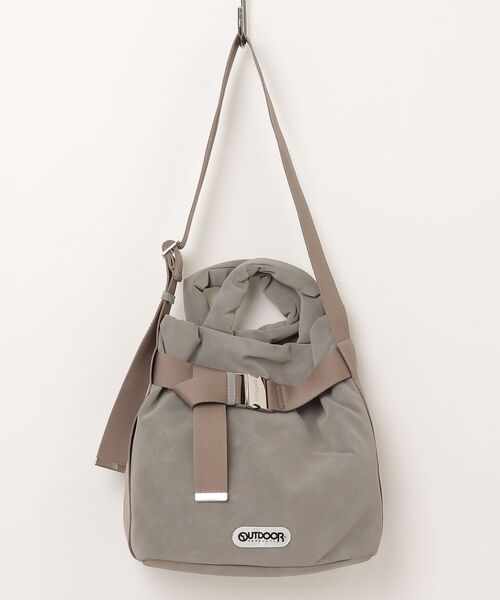 OUTDOOR PRODUCTS(アウトドアプロダクツ)の「【OUTDOOR PRODUCTS / アウトドアプロダクツ】2way Belt Tote Bag / ヌバック ベルトトートバッグ(トートバッグ・レディース・ブラック/グレー/ベージュ・FREE)」の2枚目の写真