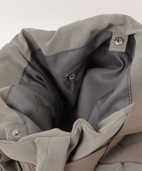 OUTDOOR PRODUCTS(アウトドアプロダクツ)の「【OUTDOOR PRODUCTS / アウトドアプロダクツ】2way Belt Tote Bag / ヌバック ベルトトートバッグ(トートバッグ・レディース・ブラック/グレー/ベージュ・FREE)」の6枚目の写真