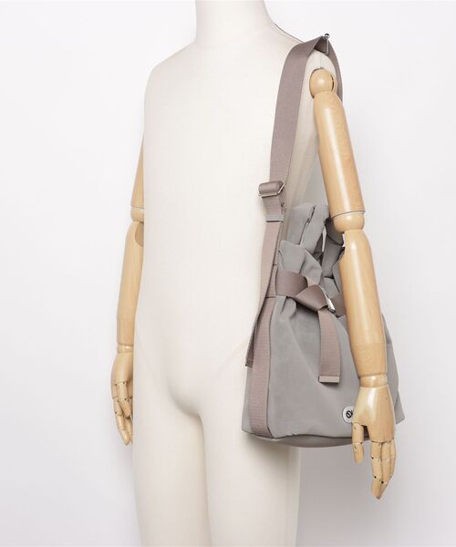 OUTDOOR PRODUCTS(アウトドアプロダクツ)の「【OUTDOOR PRODUCTS / アウトドアプロダクツ】2way Belt Tote Bag / ヌバック ベルトトートバッグ(トートバッグ・レディース・ブラック/グレー/ベージュ・FREE)」の7枚目の写真