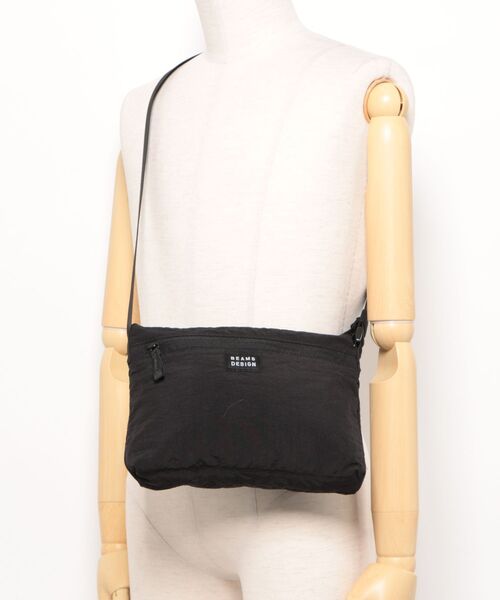 BEAMS DESIGN（ビームス デザイン）の「BEAMSDESIGN（ビームスデザイン）Fine lines  サコッシュバッグ（ショルダーバッグ・メンズ・カーキ/グレー/ブルー系その他/ブラック・FREE）」の6枚目の写真