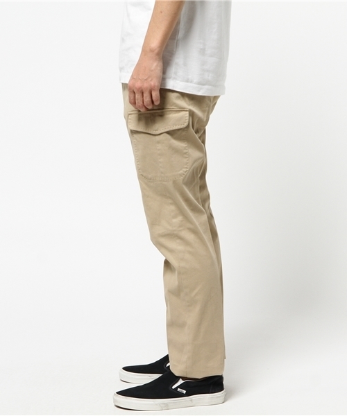 MEN'S BIGI(メンズビギ)の「ストレッチカーゴパンツ (スラックス・メンズ・ホワイト/ベージュ/カーキ・MEDIUM/SMALL/LARGE/SS)」の4枚目の写真