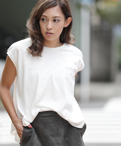 Denime(ドゥニーム)の「プリントクルーネックT-PEACE-(Tシャツ/カットソー・レディース・ブルー/ピンク/ホワイト・FREE)」の11枚目の写真