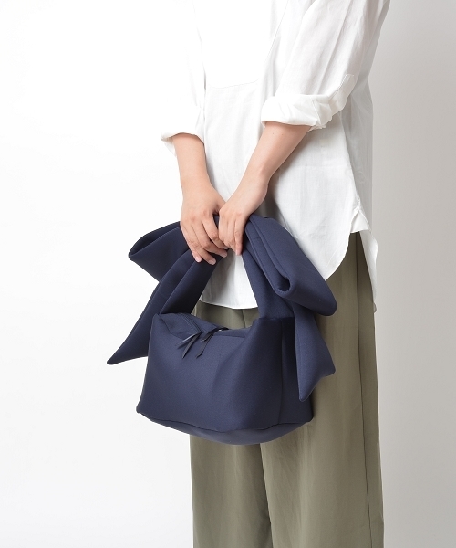 SOLPRESA（ソルプレーサ）の「ボンディングリボンハンドバッグ（ハンドバッグ・レディース・グレー/ブラック/ネイビー・ONE SIZE）」の8枚目の写真