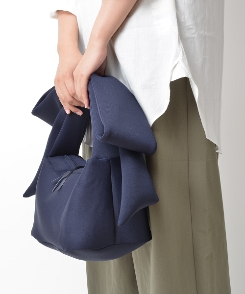 SOLPRESA（ソルプレーサ）の「ボンディングリボンハンドバッグ（ハンドバッグ・レディース・グレー/ブラック/ネイビー・ONE SIZE）」の9枚目の写真