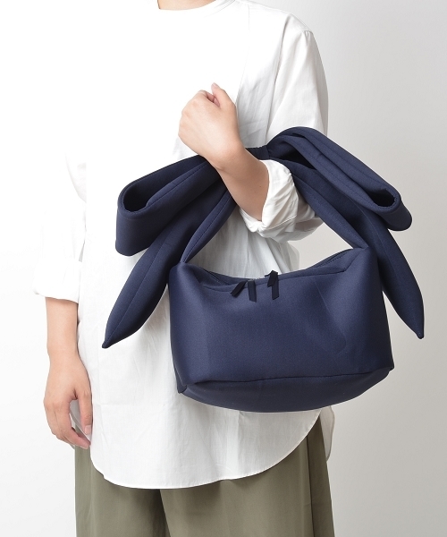 SOLPRESA（ソルプレーサ）の「ボンディングリボンハンドバッグ（ハンドバッグ・レディース・グレー/ブラック/ネイビー・ONE SIZE）」の10枚目の写真