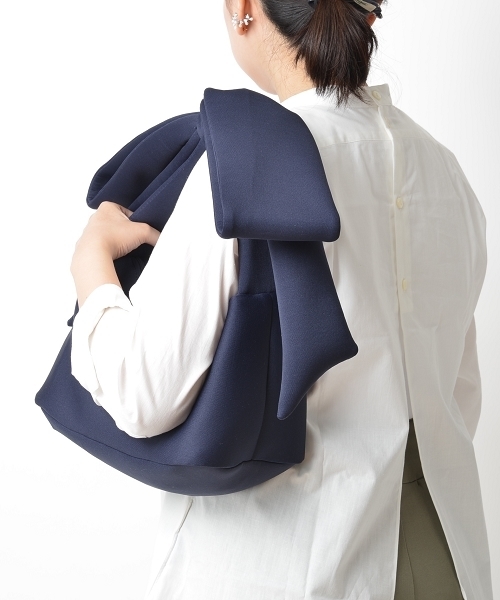 SOLPRESA（ソルプレーサ）の「ボンディングリボンハンドバッグ（ハンドバッグ・レディース・グレー/ブラック/ネイビー・ONE SIZE）」の12枚目の写真