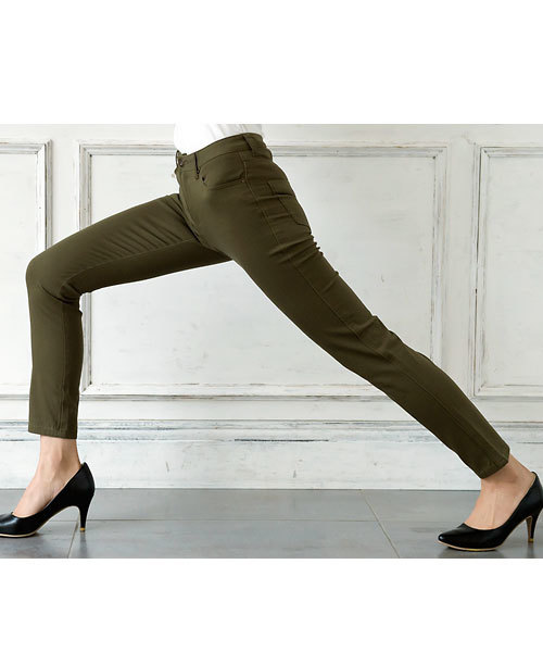 Pierrot（ピエロ）の「選べるS~3Lサイズ展開◎美脚ツイルスキニーパンツ（その他パンツ・レディース・ネイビー/ホワイト/ブラック/カーキ・LARGE/XX-LARGE/SMALL/X-LARGE/MEDIUM）」の16枚目の写真