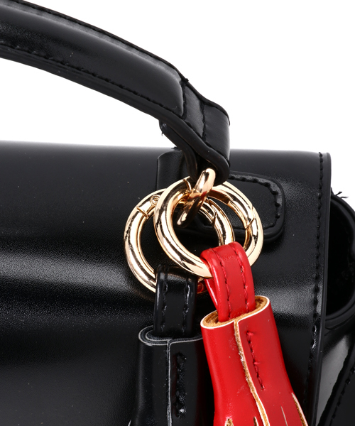 WEGO（ウィゴー）の「WEGO/Wタッセルチャーム付きショルダーバッグ（ショルダーバッグ・レディース・キャメル/ピンク/ブラック・FREE）」の5枚目の写真