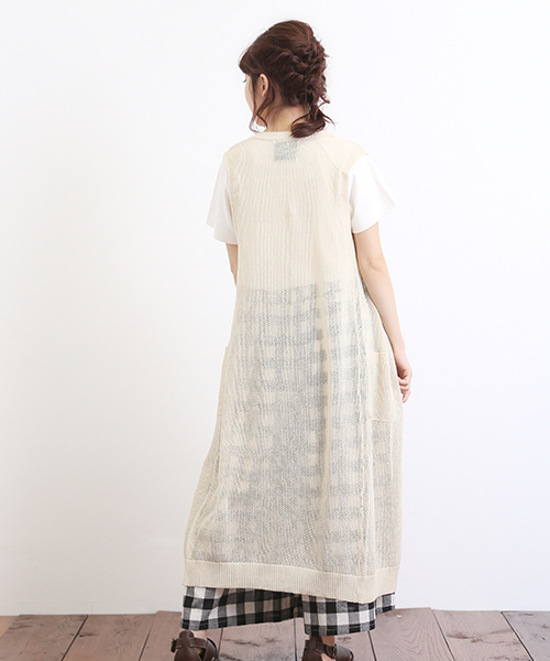 CUBE SUGAR（キューブシュガー）の「綿ニットロングジレ（ベスト・レディース・カーキ/ナチュラル/チャコールグレー/ネイビー・M）」の16枚目の写真