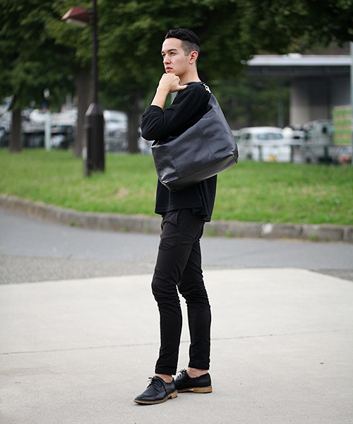 L.E.D.BITES（エルイーディーバイツ）の「【WEB限定】エディターズバッグ ＜LAMP＞（ショルダーバッグ・メンズ・ブラック/ネイビー・ONE SIZE）」の12枚目の写真