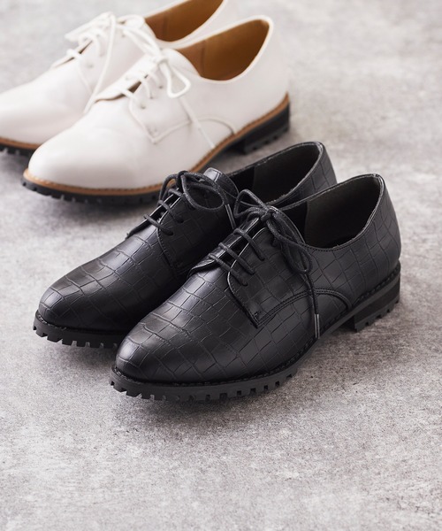 menue（メヌエ）の「タンクソール レースアップ オックスフォード シューズ（ドレスシューズ・レディース・ホワイト/ブラック/モスグリーン/ワインレッド/ブラック系その他/ブラック系その他3/ブラック系その他2/ベージュ/ボルドー/ナチュラル/グレイッシュベージュ・LL/3L/S/M/L/SS/4L）」の4枚目の写真