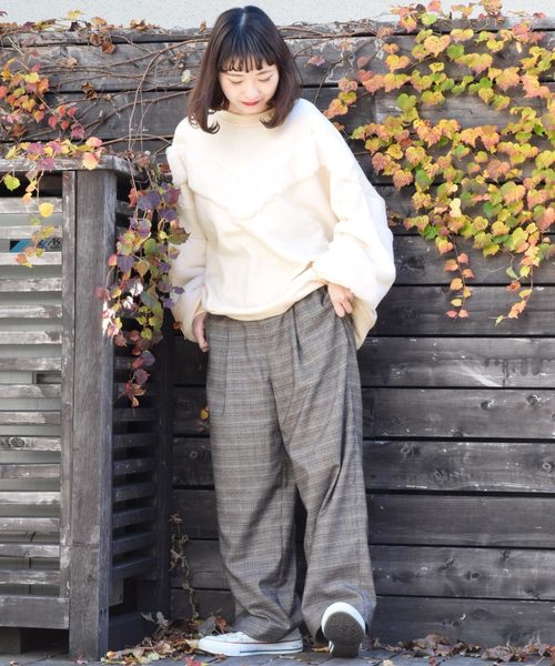 w closet(ダブルクローゼット)の「エコファー切替プルオーバー(Tシャツ/カットソー・レディース・ブラック/アイボリー/ピンク・FREE)」の14枚目の写真