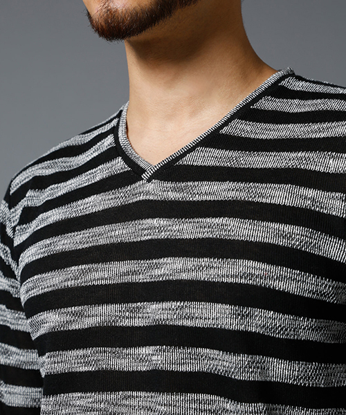 AZUL by moussy（アズールバイマウジー）の「トリコットボーダーVネック長袖T（Tシャツ/カットソー・メンズ・ブラック系その他・LARGE/SMALL/MEDIUM）」の4枚目の写真