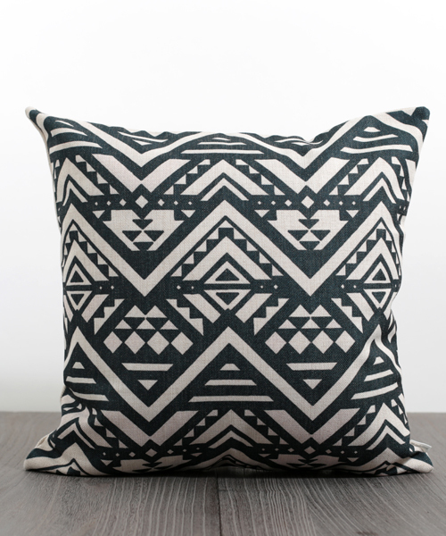 Jubilee（ジュビリー）の「北欧デザイナー クッションカバー（クッション/クッションカバー・レディース・グリーン/ホワイト×ゴールド/ホワイト×グリーン/ゴールド/ミント/ブラック/ホワイト/グリーン×オレンジ/ピンク/グリーン系その他/マルチ/グレー/ホワイト×ピンク/ブルー/ダークグリーン/グリーン系その他2・FREE）」の6枚目の写真
