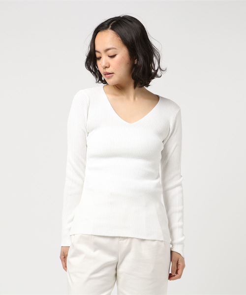 N.（N. Natural Beauty Basic）（エヌエヌナチュラルビューティーベーシック）の「デザインネックリブニット（ニット/セーター・レディース・ホワイト/ネイビー/ピンク/ブルー/グリーン・MEDIUM）」の8枚目の写真