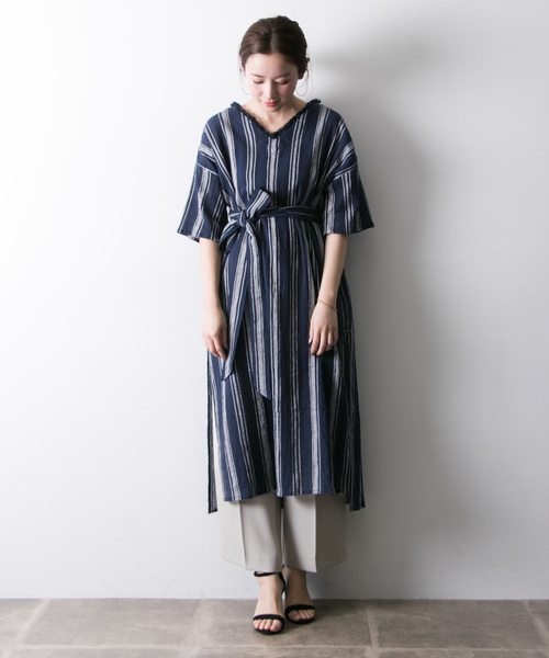 URBAN RESEARCH（アーバンリサーチ）の「先染ドビーストライプワンピース（ワンピース・レディース・ホワイト系その他/レッド系その他/ブルー系その他・FREE）」の13枚目の写真