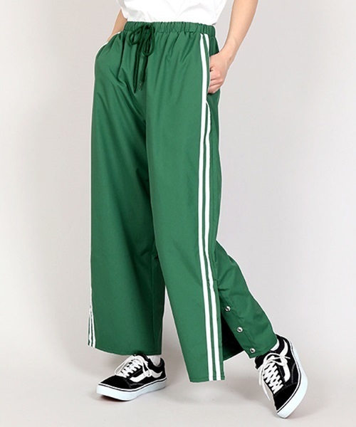 PUNYUS(プニュズ)の「ナイロンラインパンツ(その他パンツ・レディース・グリーン/レッド/イエロー/ピンク/ブラック・1/3/4/2)」の10枚目の写真