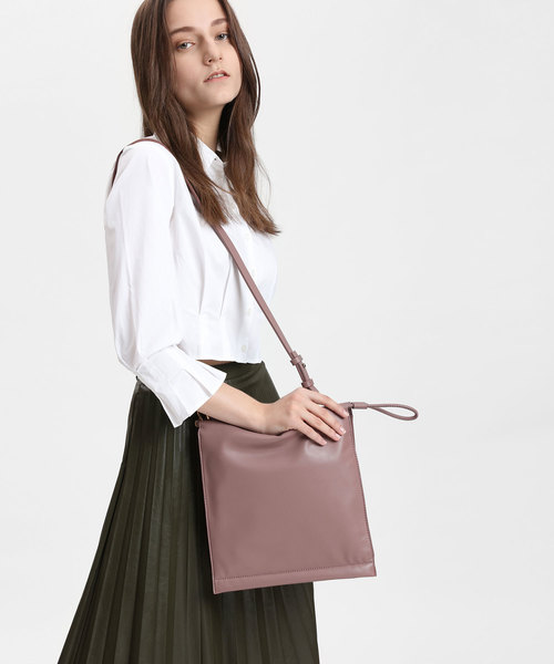 CHARLES & KEITH（チャールズ & キース）の「2WAYバックパック / TWO
