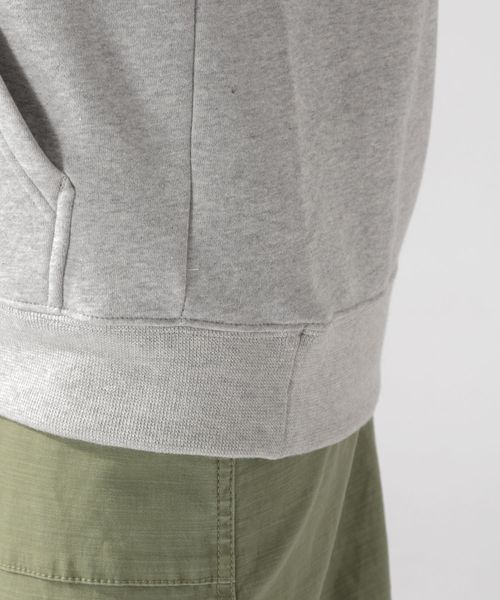 adidas(アディダス)の「【adidas(アディダス)】TREFOIL HOODIE GRAY(パーカー・レディース・グレー・SMALL)」の3枚目の写真