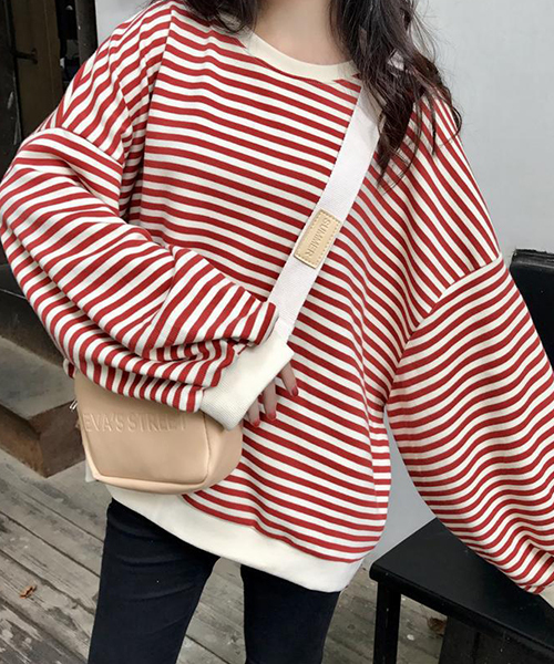 c.u.l（シーユーエル）の「【c.u.l】【2019AW】オーバーサイズ ボーダー スウェット chw711（スウェット・レディース・ブラック/レッド/マスタード・FREE）」の8枚目の写真