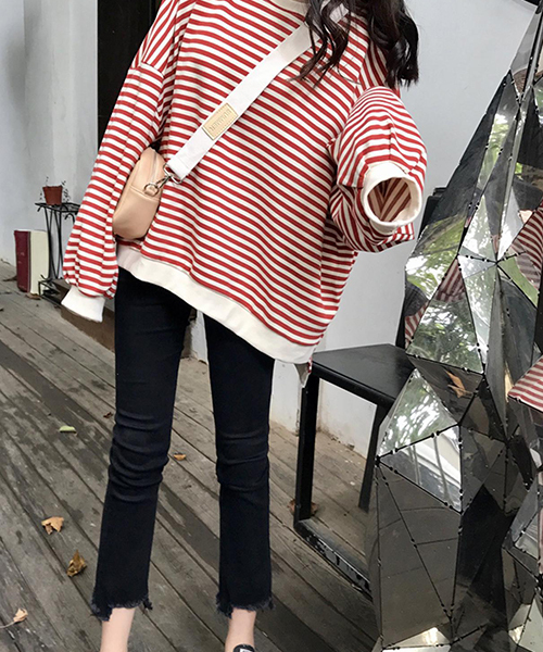 c.u.l（シーユーエル）の「【c.u.l】【2019AW】オーバーサイズ ボーダー スウェット chw711（スウェット・レディース・ブラック/レッド/マスタード・FREE）」の4枚目の写真