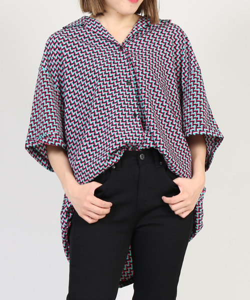 PUNYUS（プニュズ）の「サイケデリック柄半袖シャツ（シャツ/ブラウス・レディース・オレンジ/ブルー/グリーン・1/2/4/3）」の2枚目の写真