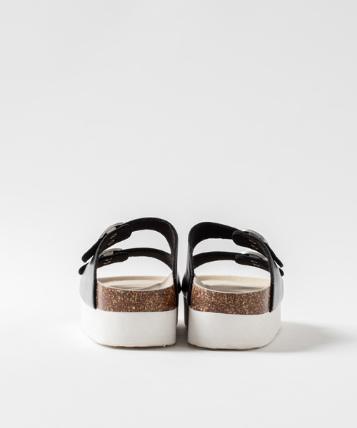 WEGO（ウィゴー）の「WEGO/厚底コンフォートサンダル（サンダル・レディース・ホワイト/ブラック/シルバー・SMALL/MEDIUM/LARGE）」の6枚目の写真