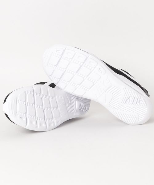 NIKE（ナイキ）の「NIKE ナイキ W AIRMAX OKETO ウィメンズ エア マックス オケト AQ2231-002 002BLK/WHT（スニーカー・レディース・ブラック・22.5cm/23.5cm/24.5cm/25.5cm/23.0cm/24.0cm/25.0cm/22.0cm）」の3枚目の写真