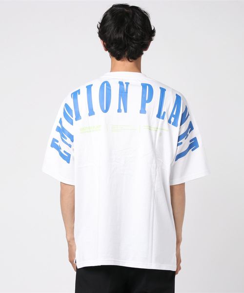 EMOTION PLANET(エモーションプラネット)の「EMOTION PLANET / バックプリント / ショルダービッグロゴ / フロント ワンポイント Tシャツ(Tシャツ/カットソー・メンズ・ライム/ホワイト・LL/M/L)」の5枚目の写真