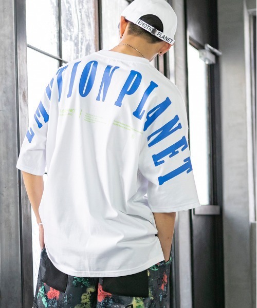 EMOTION PLANET(エモーションプラネット)の「EMOTION PLANET / バックプリント / ショルダービッグロゴ / フロント ワンポイント Tシャツ(Tシャツ/カットソー・メンズ・ライム/ホワイト・LL/M/L)」の11枚目の写真